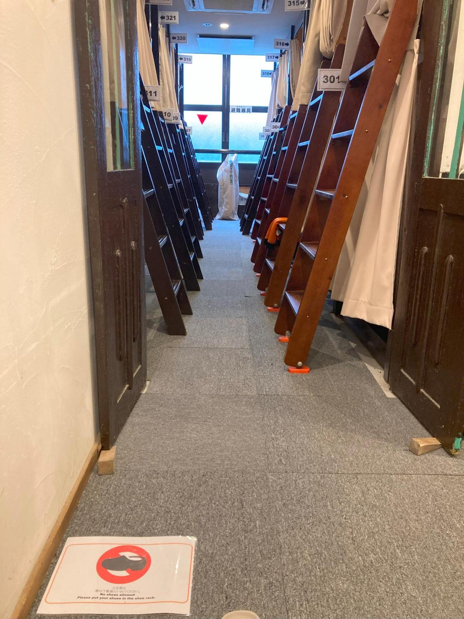 Hostel Lodging Tokyo Ueno Экстерьер фото